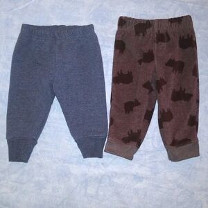Carter's Lot of two pants for baby boys